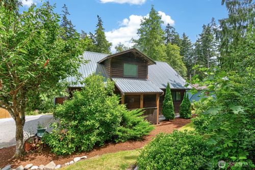 1649 Hemlock Dr, Camano Island, WA, 98282-7629 | Card Image