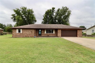 944 Troutman Drive, House other with 3 bedrooms, 2 bathrooms and 2 parking in Lebanon MO | Image 2