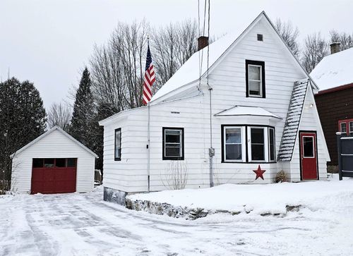 17 2nd St, Gorham, NH, 03581-1034 | Card Image