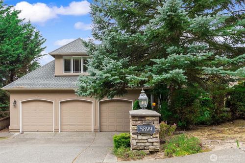 5899 153rd Ave Se, Bellevue, WA, 98006-5339 | Card Image