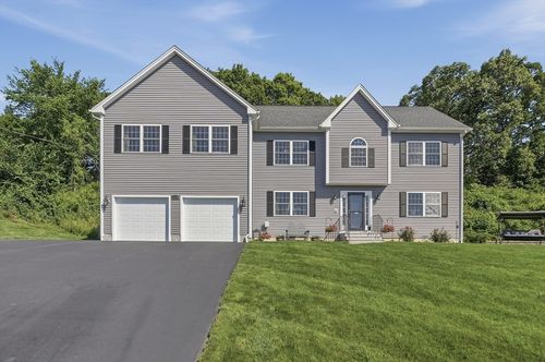 176 Southold Rd, Auburn, MA, 01501-3186 | Card Image
