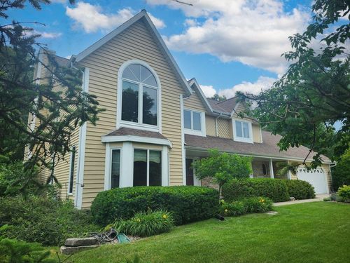 4562 W Martinton Court, Franklin, WI, 53132 | Card Image