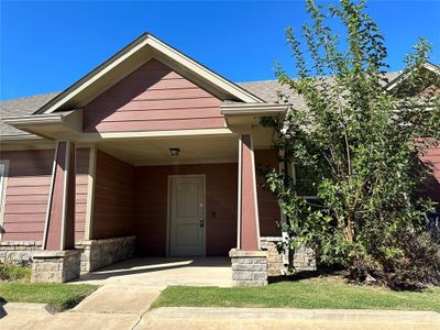 1005 Sw 92nd Street, Townhouse with 1 bedrooms, 1 bathrooms and null parking in Oklahoma City OK | Image 1