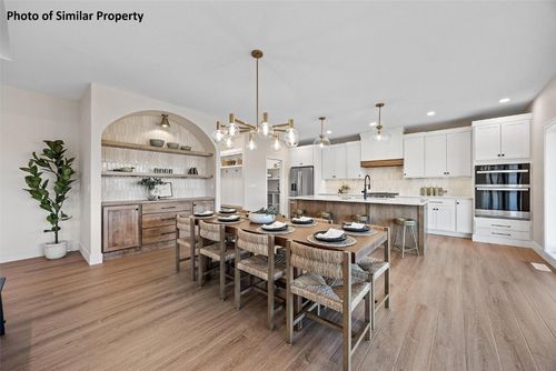 5396 Silver Rock Dr, Marion, IA, 52302-5146 | Card Image