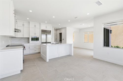 249 Raffini, Irvine, CA, 92618 | Card Image
