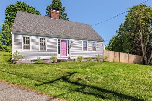 129 Whitehall Rd, Amesbury, MA, 01913-1412 | Card Image