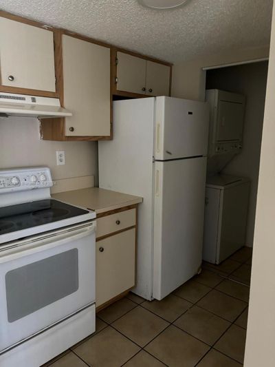 310 - 7200 Nw 179th St, Condo with 2 bedrooms, 2 bathrooms and null parking in Hialeah FL | Image 1