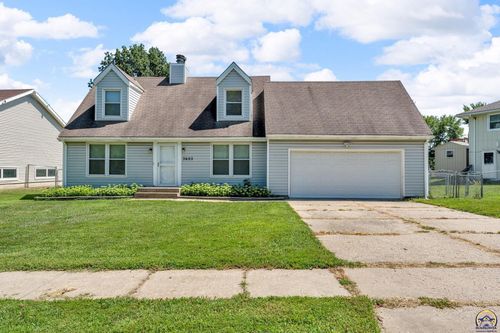 3602 Sw Woodvalley Pl, Topeka, KS, 66614-3546 | Card Image