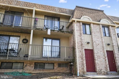 364 Saybrook Ln, WALLINGFORD, PA, 19086-6761 | Card Image