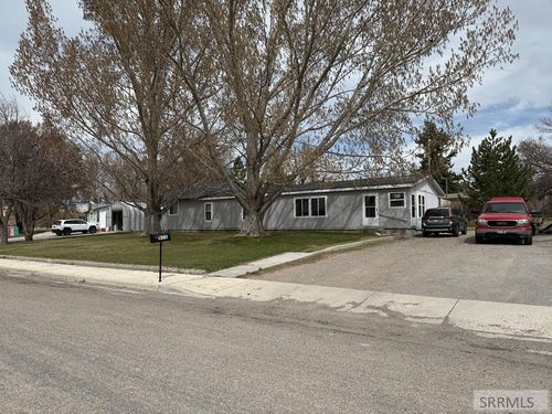 235 N Oregon Trl, American Falls, ID, 83211 | Card Image