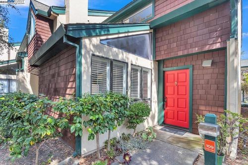109 Holly Oak Ln, Alameda, CA, 94502-6607 | Card Image