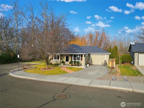 1320 Sw Riparian Ct, College Place, WA, 99324-4906 | Card Image