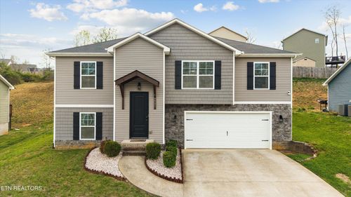 7931 Poplar Grove Ln, Powell, TN, 37849-2577 | Card Image
