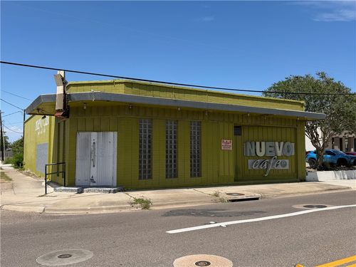 1124 Ayers St, Corpus Christi, TX, 78404-3027 | Card Image