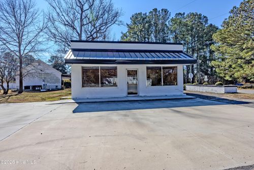 2735 S Nc 41 50 Hwy, Chinquapin, NC, 28521-8503 | Card Image
