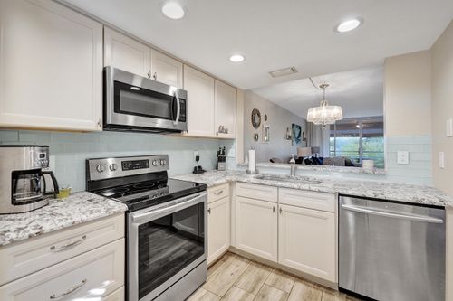 404-9501 Seagrape Dr, Davie, FL, 33324-5900 | Card Image