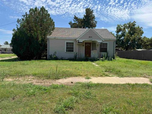 211 W Santa Fe Ave, Holyrood, KS, 67450-9718 | Card Image