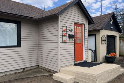 49 Broadway Blvd, Battle Creek, MI, 49037-1521 | Card Image