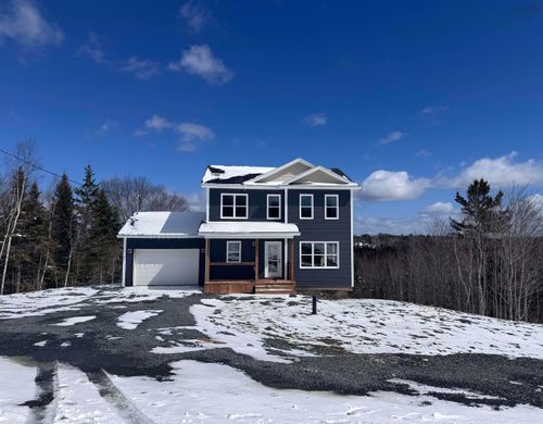 28 Grove St, Mount Uniacke, NS, B0N1Z0 | Card Image