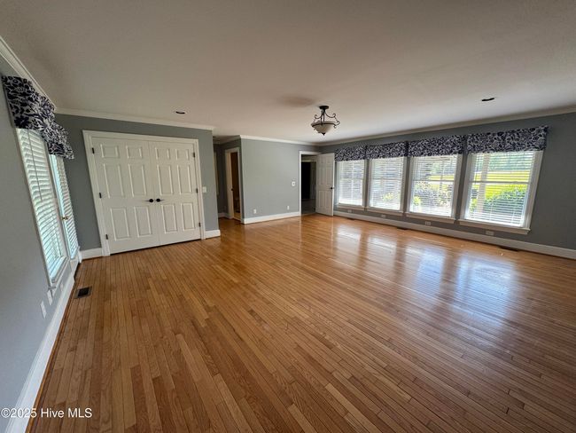 4040 N Nc 903 Hwy, House other with 4 bedrooms, 6 bathrooms and 3 parking in Albertson NC | Image 45