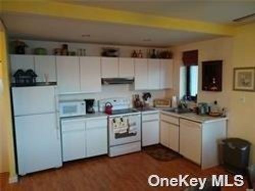 apt-3c-100 W Broadway, Long Beach, NY, 11561-4004 | Card Image