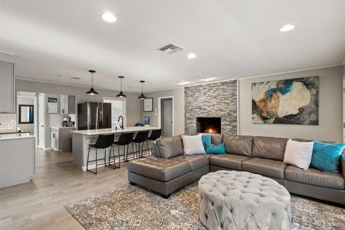 35 Presidio Rd, Wimberley, TX, 78676-3407 | Card Image