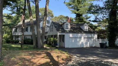 12 Three Pond Road, House other with 5 bedrooms, 3 bathrooms and null parking in Smithtown NY | Image 2