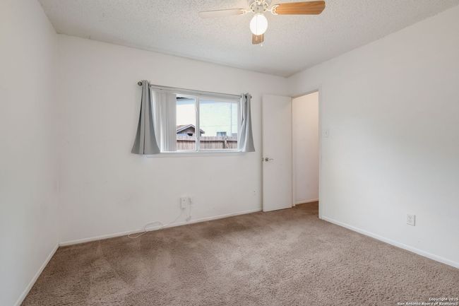 8147 Easy Meadow Dr, House other with 3 bedrooms, 2 bathrooms and null parking in Converse TX | Image 13