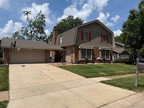 1941 Squires Way Ct, Chesterfield, MO, 63017-5419 | Card Image