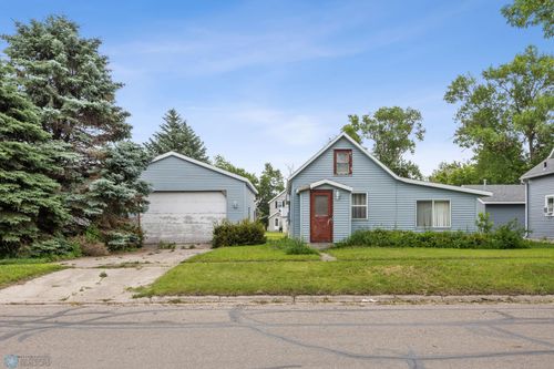 118 2nd St Sw, Hillsboro, ND, 58045-4419 | Card Image