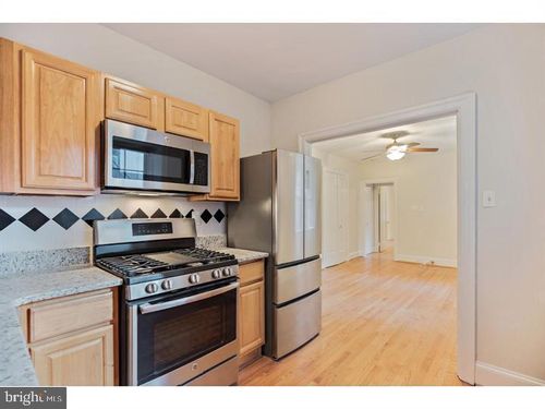 a3-2130 Locust St, PHILADELPHIA, PA, 19103-3872 | Card Image