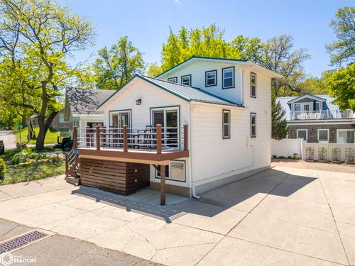 15381 1st St, Clear Lake, IA, 50428-8815 | Card Image