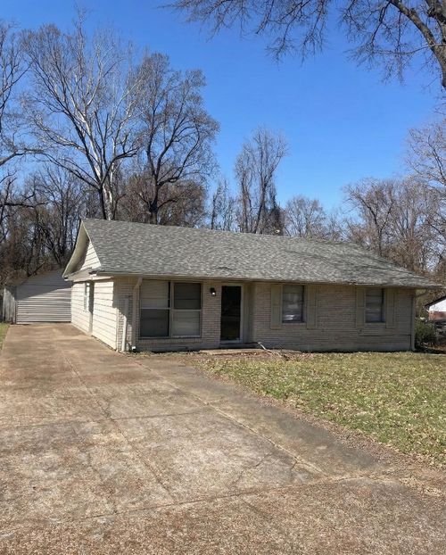 4413 Bluebell St, Memphis, TN, 38109-8743 | Card Image