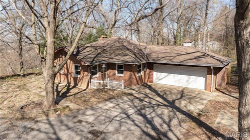 8908 Fair Oaks Ln, Fairview Heights, IL, 62208-1514 | Card Image