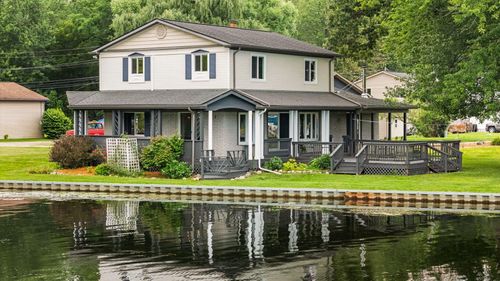 4405 Shoreview Ln, Hamburg Twp, MI, 48189-9160 | Card Image