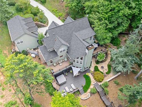 621 Pointe Wildwood Dr, Seneca, SC, 29678-5742 | Card Image