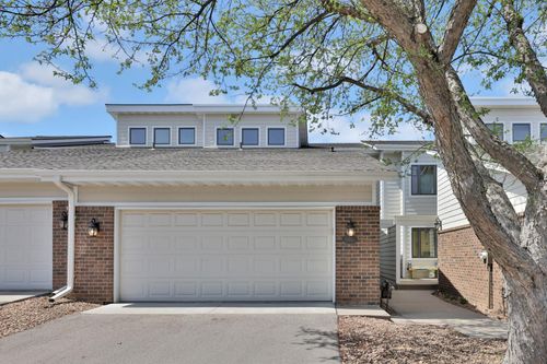 6861 W 82nd St, Bloomington, MN, 55438-1264 | Card Image