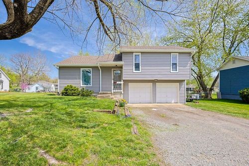 105 S Mulberry St, Cameron, MO, 64429-1969 | Card Image