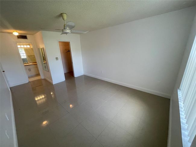 APT-104 - 5190 E Sabal Palm Blvd, Condo with 2 bedrooms, 2 bathrooms and null parking in Tamarac FL | Image 6