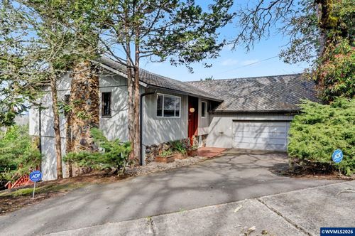 875 Caroline St S, Salem, OR, 97302-5842 | Card Image