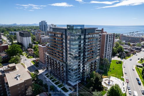 811-21 Park St E, Mississauga, ON, L5G0C2 | Card Image