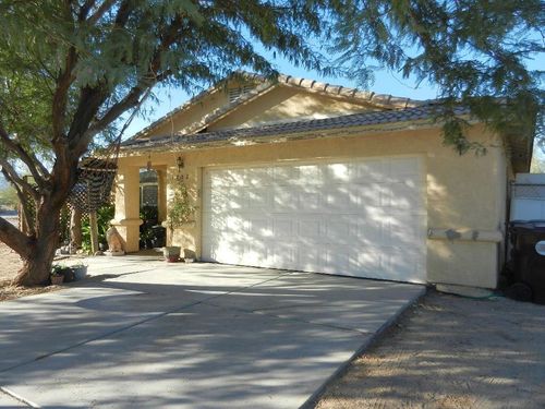 1252 Roselle Ave, Thermal, CA, 92274-6562 | Card Image