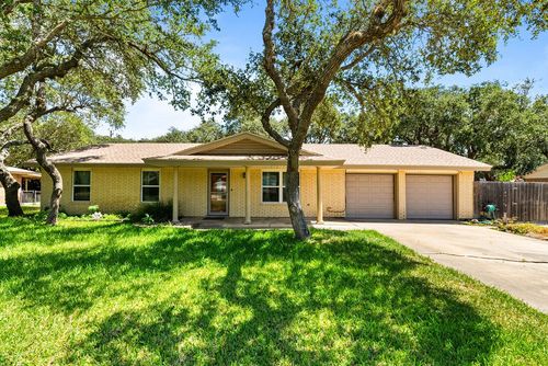 116 Greenway Ln, Rockport, TX, 78382-7054 | Card Image