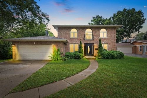 2945 Hartzell St, Wilmette, IL, 60091-3036 | Card Image