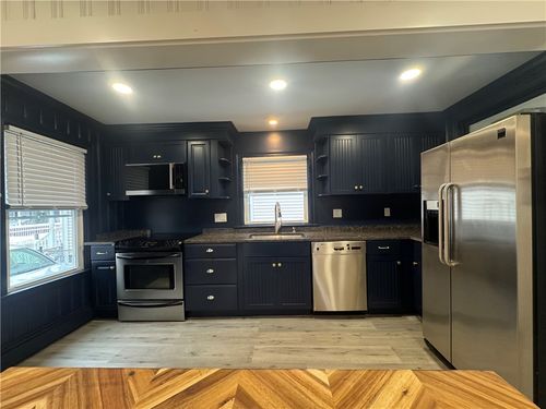 591 Main St, Warren, RI, 02885-4316 | Card Image