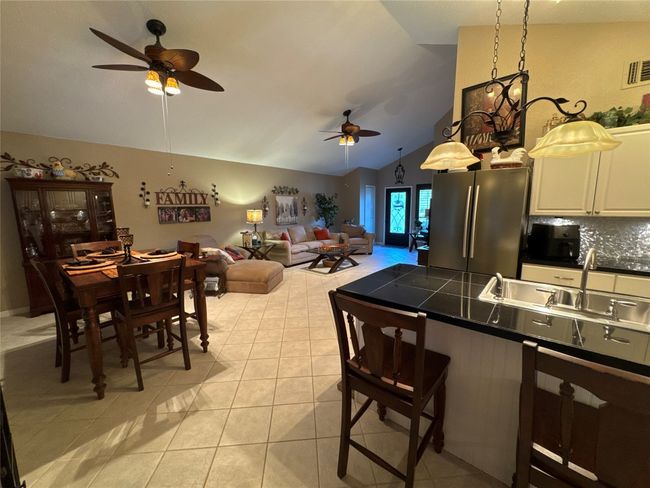 746 Pecan Ln, House other with 3 bedrooms, 2 bathrooms and 6 parking in Cottonwood Shores TX | Image 8
