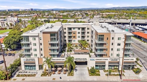 902 N Grand, Santa Ana, CA, 92701 | Card Image