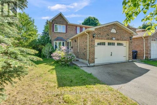 41 Mount Pleasant Dr, Brampton, ON, L6Z2P3 | Card Image