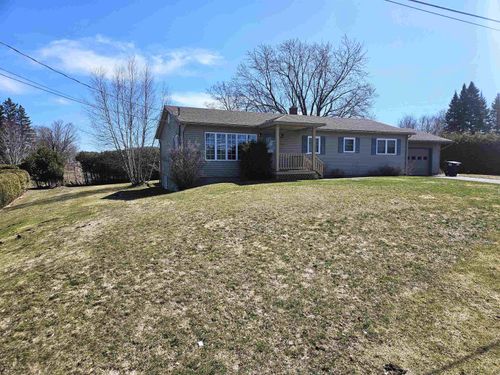 53 Mountain View Dr, Derby Line, VT, 05830-8884 | Card Image