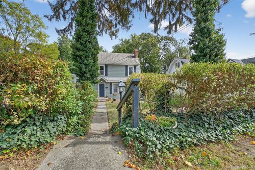310 Carpenter Ave, Newburgh, NY, 12550-3316 | Card Image